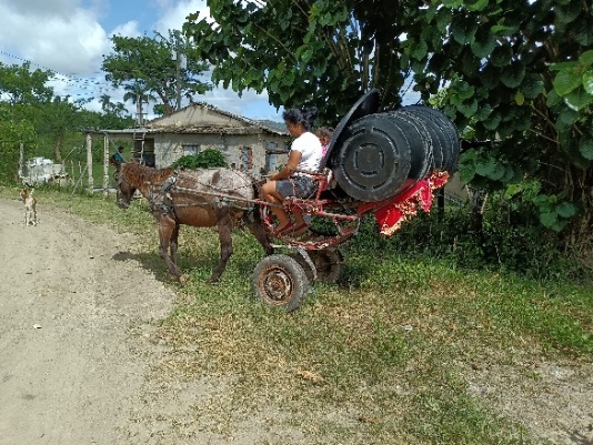 Entrega de tanques de agua